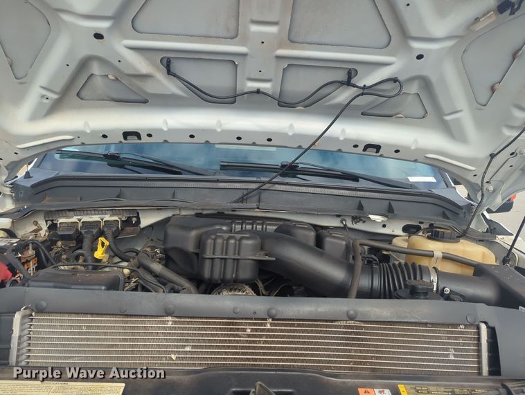 image for item OL9187 2016 Ford F350 Super Duty  flatbed pickup truck