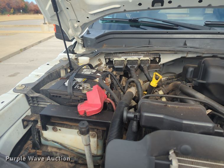 image for item OL9187 2016 Ford F350 Super Duty  flatbed pickup truck