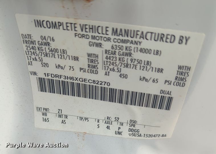 image for item OL9187 2016 Ford F350 Super Duty  flatbed pickup truck