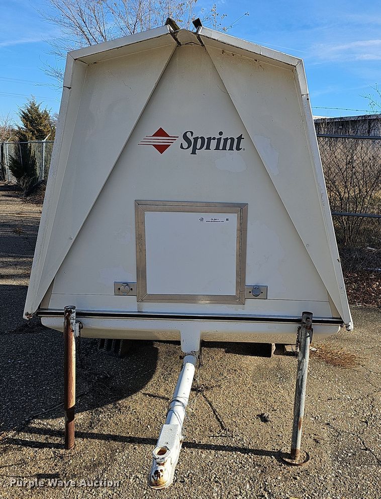 image for item OL9411 Sprint  pay phone trailer