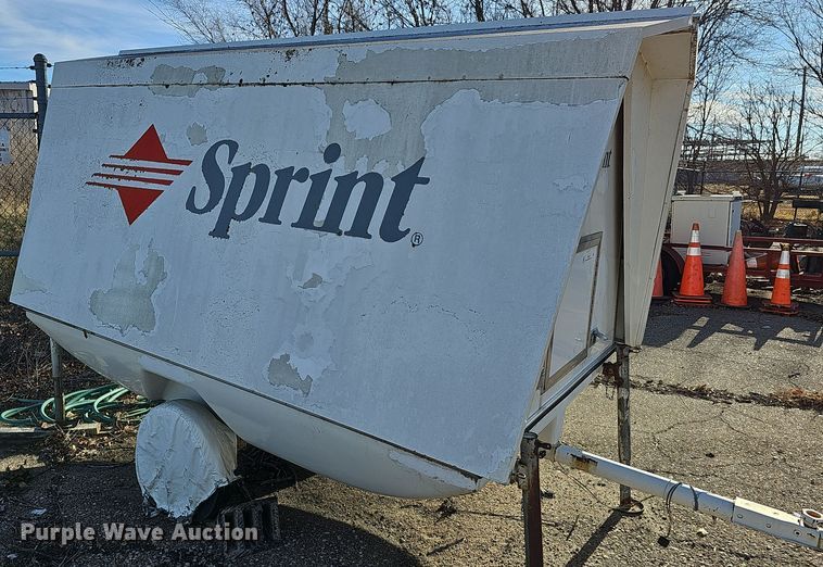 image for item OL9411 Sprint  pay phone trailer