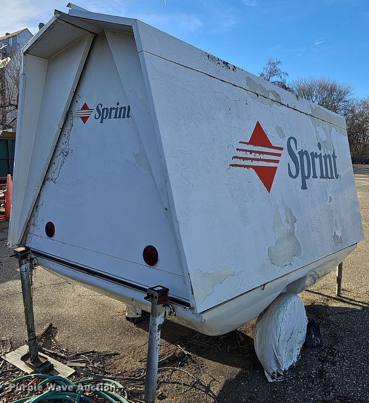 image for item OL9411 Sprint  pay phone trailer
