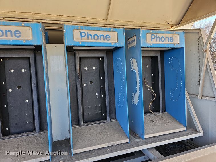 image for item OL9411 Sprint  pay phone trailer