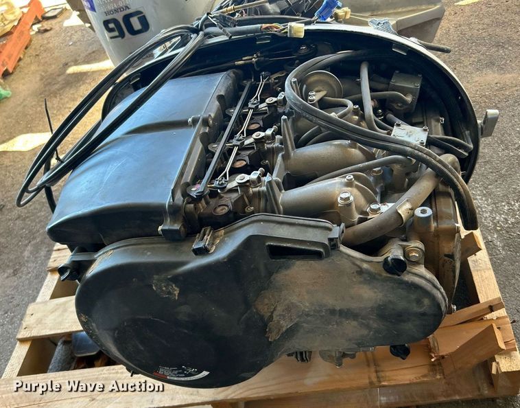 image for item OM9089 2000 Honda  outboard engine