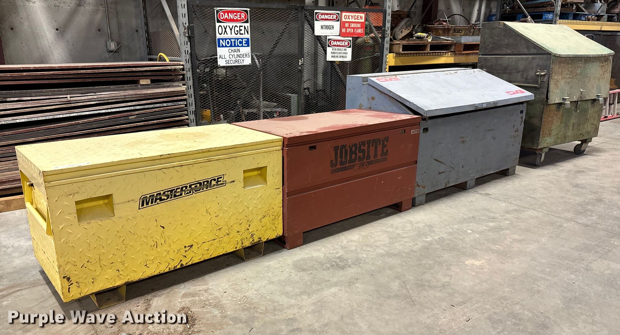(4) toolboxes in Wichita, KS Item NI9572 sold Purple Wave