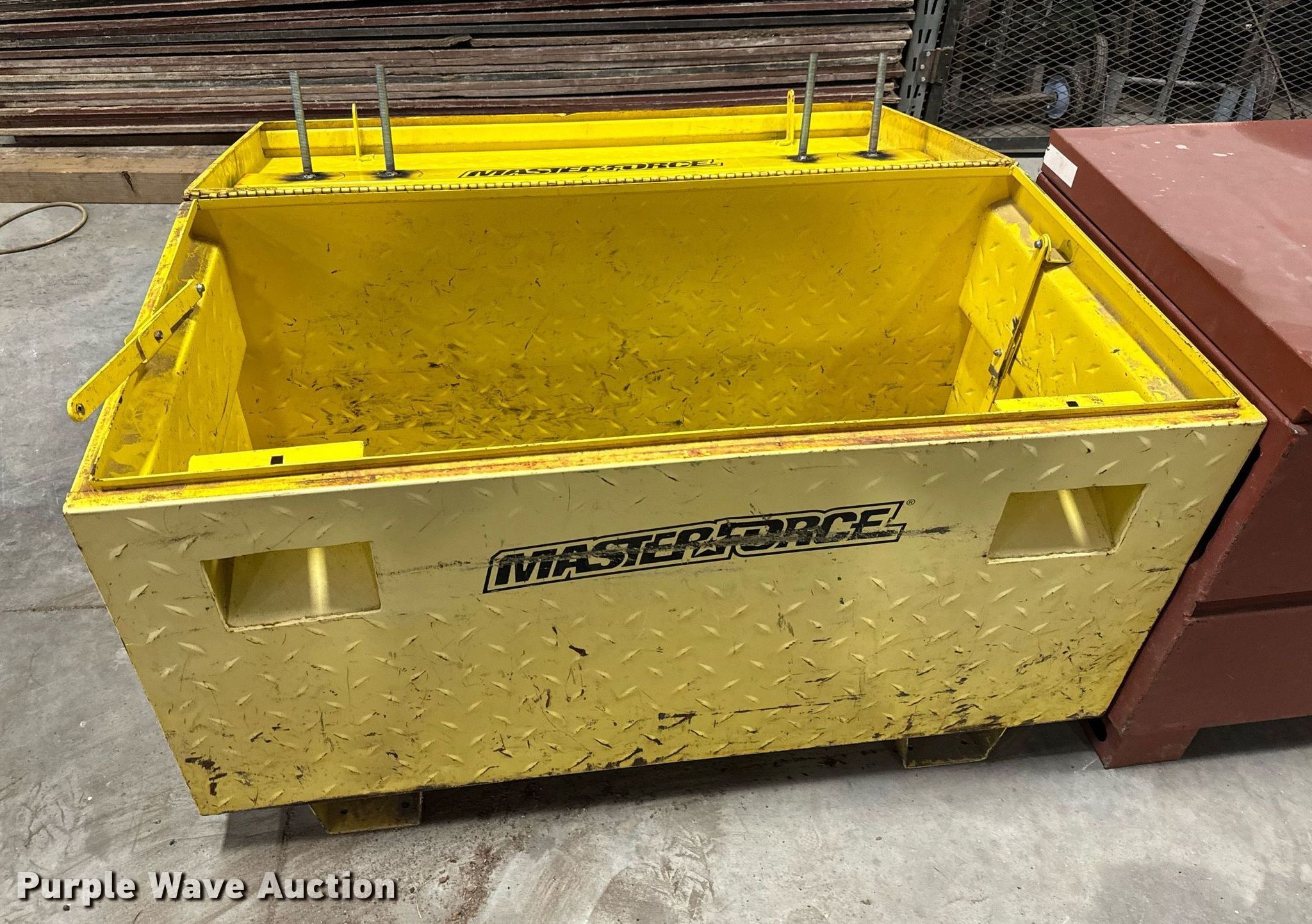 (4) toolboxes in Wichita, KS Item NI9572 sold Purple Wave