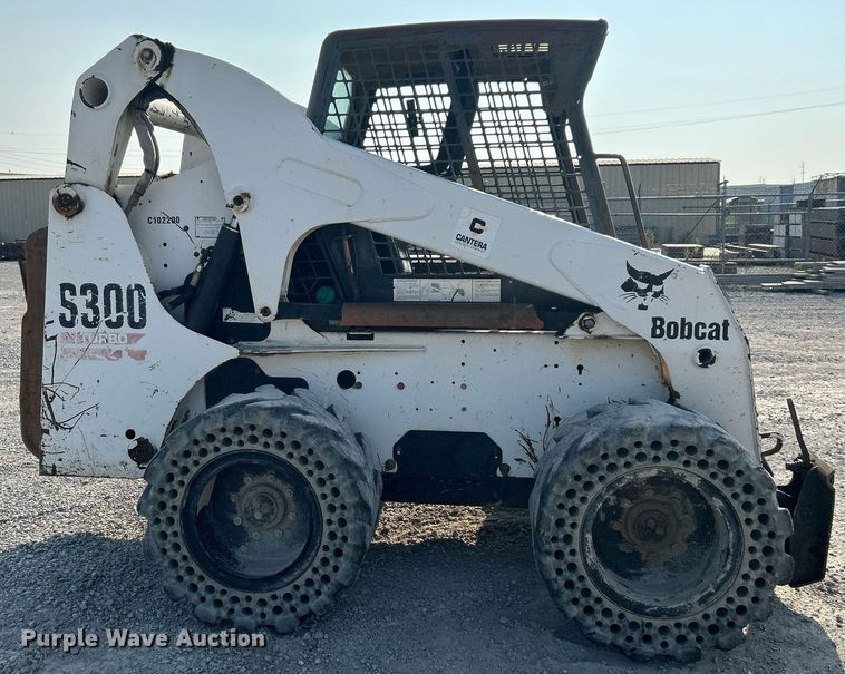 image for item DJ6294 2005 Bobcat S300  skid steer loader
