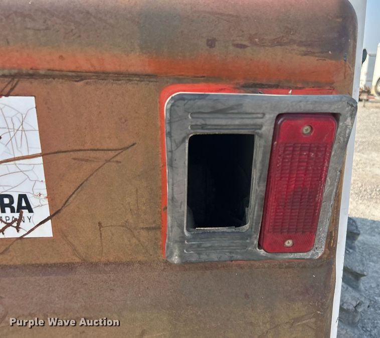 image for item DJ6294 2005 Bobcat S300  skid steer loader