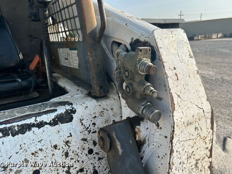 image for item DJ6294 2005 Bobcat S300  skid steer loader