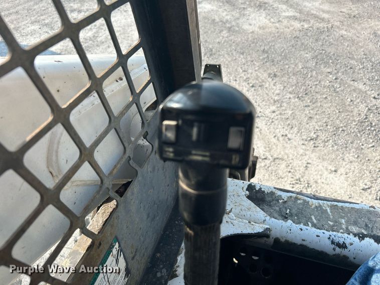 image for item DJ6294 2005 Bobcat S300  skid steer loader