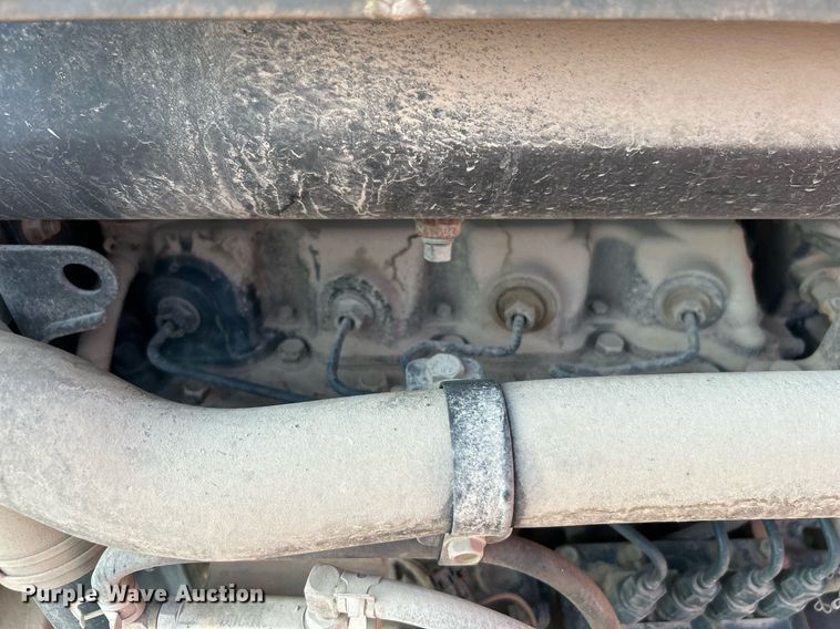 image for item DJ6294 2005 Bobcat S300  skid steer loader