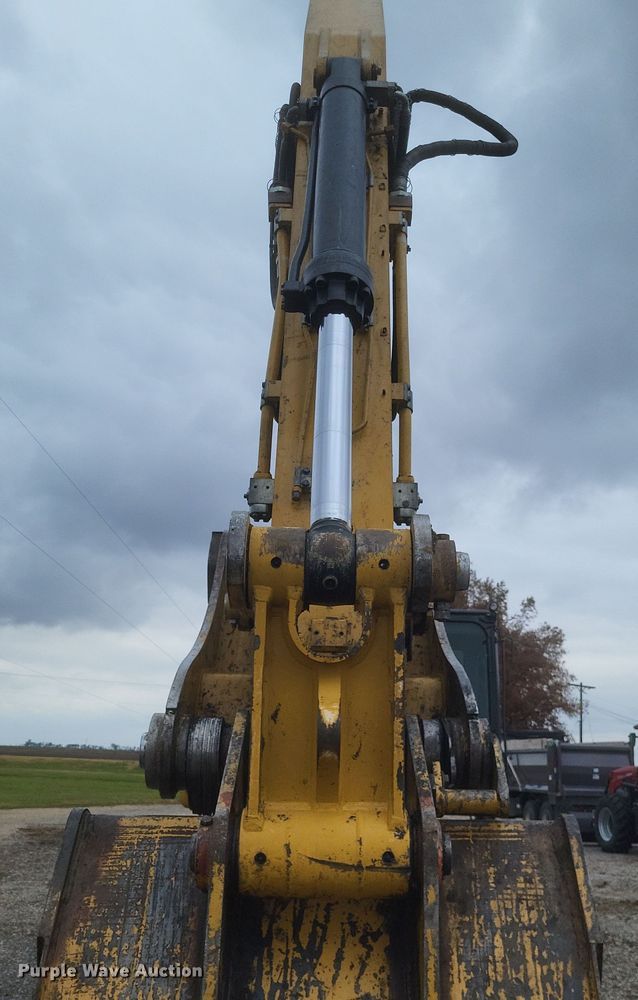 image for item DK1213 2017 Caterpillar 336FL  excavator