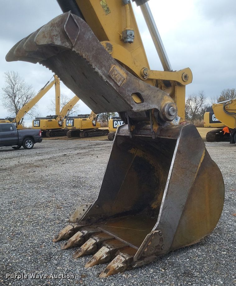 image for item DK1213 2017 Caterpillar 336FL  excavator