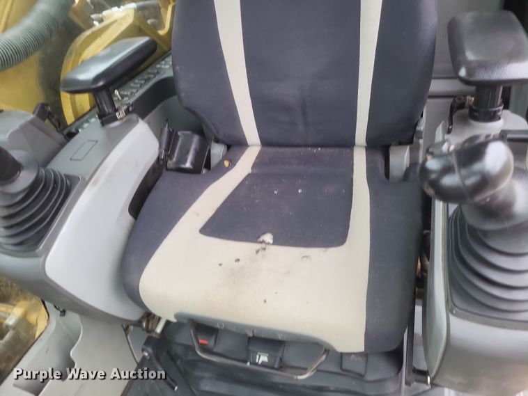 image for item DK1213 2017 Caterpillar 336FL  excavator