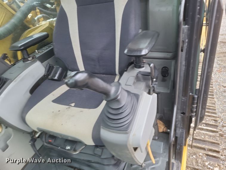 image for item DK1213 2017 Caterpillar 336FL  excavator