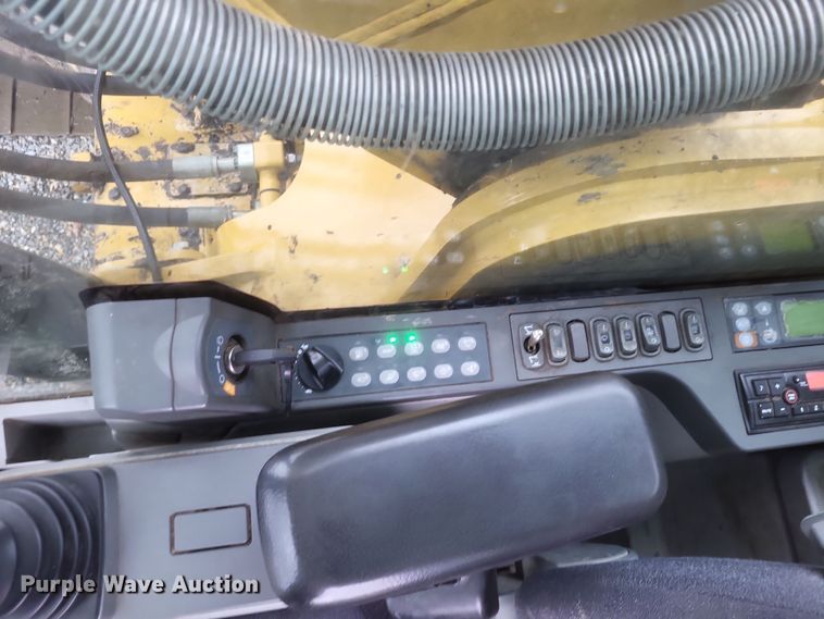 image for item DK1213 2017 Caterpillar 336FL  excavator