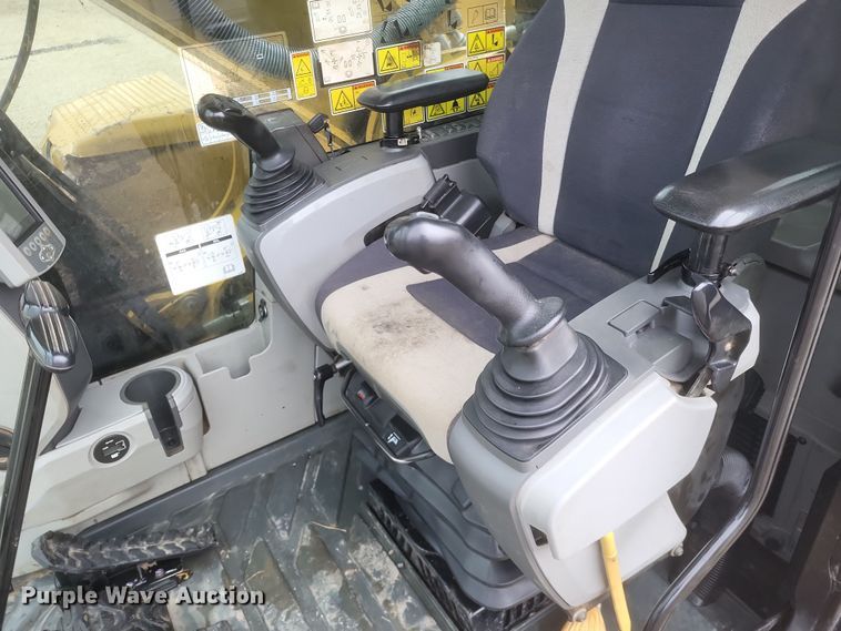 image for item DK1214 2017 Caterpillar 336FL  excavator