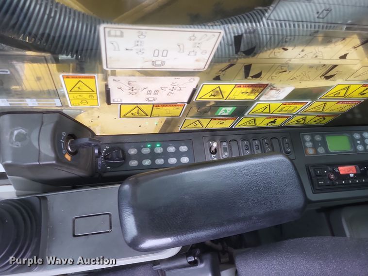 image for item DK1214 2017 Caterpillar 336FL  excavator