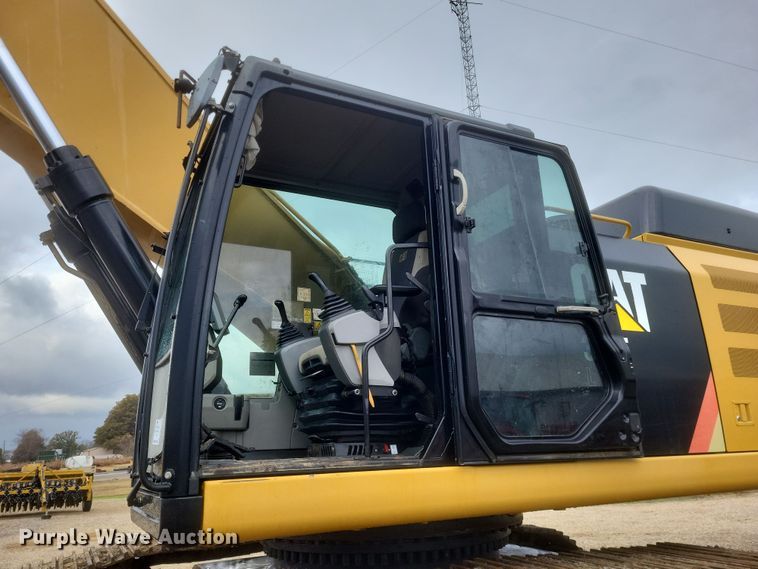 image for item DK1218 2016 Caterpillar 352FL  long reach excavator