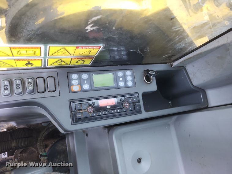 image for item DK1218 2016 Caterpillar 352FL  long reach excavator