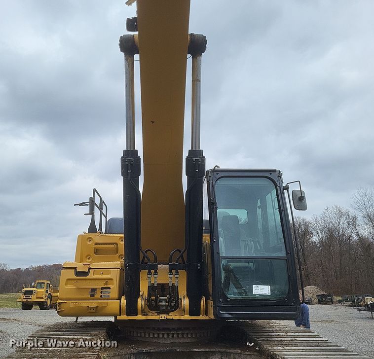 image for item DK1225 2016 Caterpillar 349FL  excavator