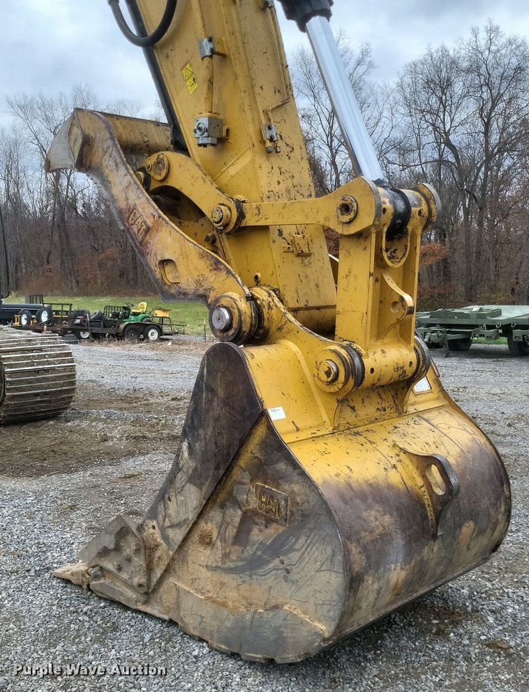 image for item DK1227 2017 Caterpillar 336FL  excavator