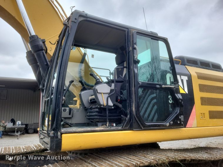 image for item DK1227 2017 Caterpillar 336FL  excavator