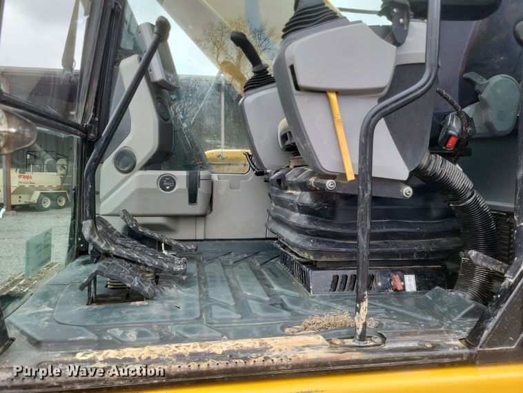 image for item DK1227 2017 Caterpillar 336FL  excavator