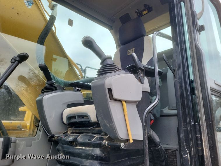 image for item DK1227 2017 Caterpillar 336FL  excavator