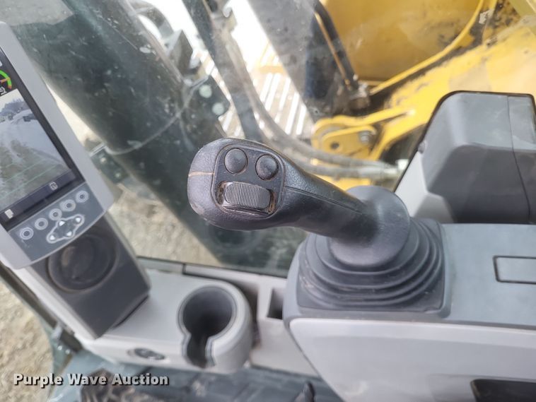 image for item DK1227 2017 Caterpillar 336FL  excavator