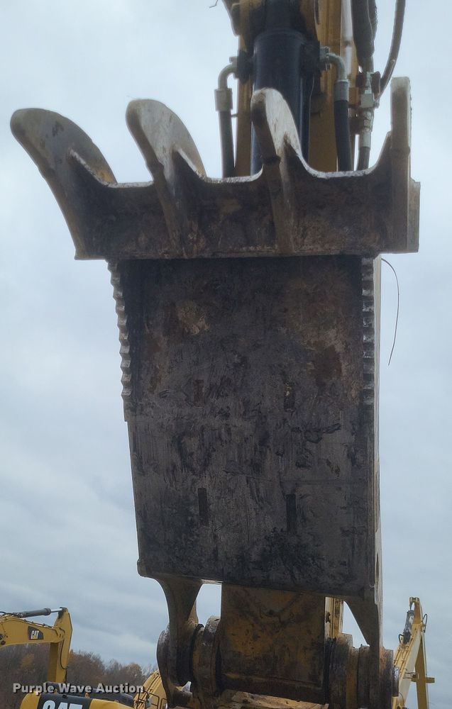 image for item DK1228 2017 Caterpillar 336FL  excavator