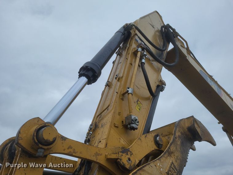 image for item DK1228 2017 Caterpillar 336FL  excavator