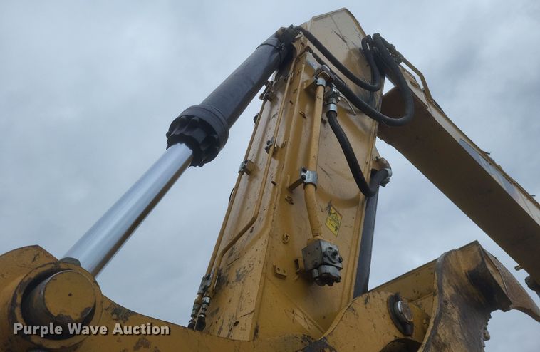image for item DK1228 2017 Caterpillar 336FL  excavator