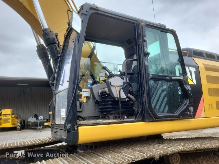 image for item DK1228 2017 Caterpillar 336FL  excavator