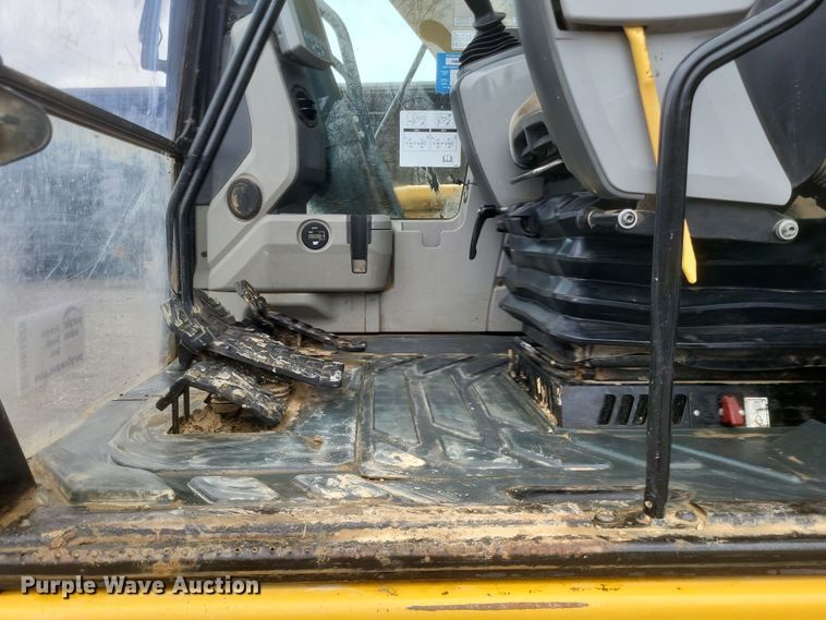 image for item DK1228 2017 Caterpillar 336FL  excavator