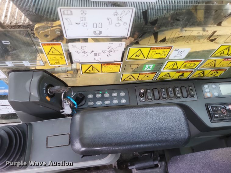 image for item DK1228 2017 Caterpillar 336FL  excavator