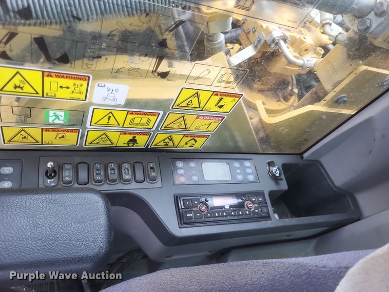 image for item DK1228 2017 Caterpillar 336FL  excavator