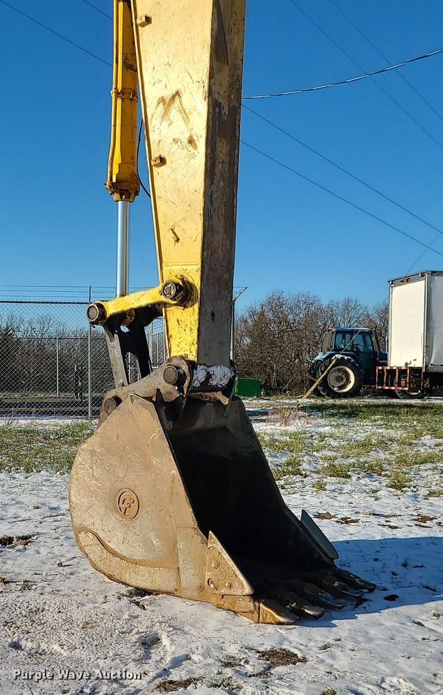 image for item DK4142 2004 John Deere 330C LC  excavator