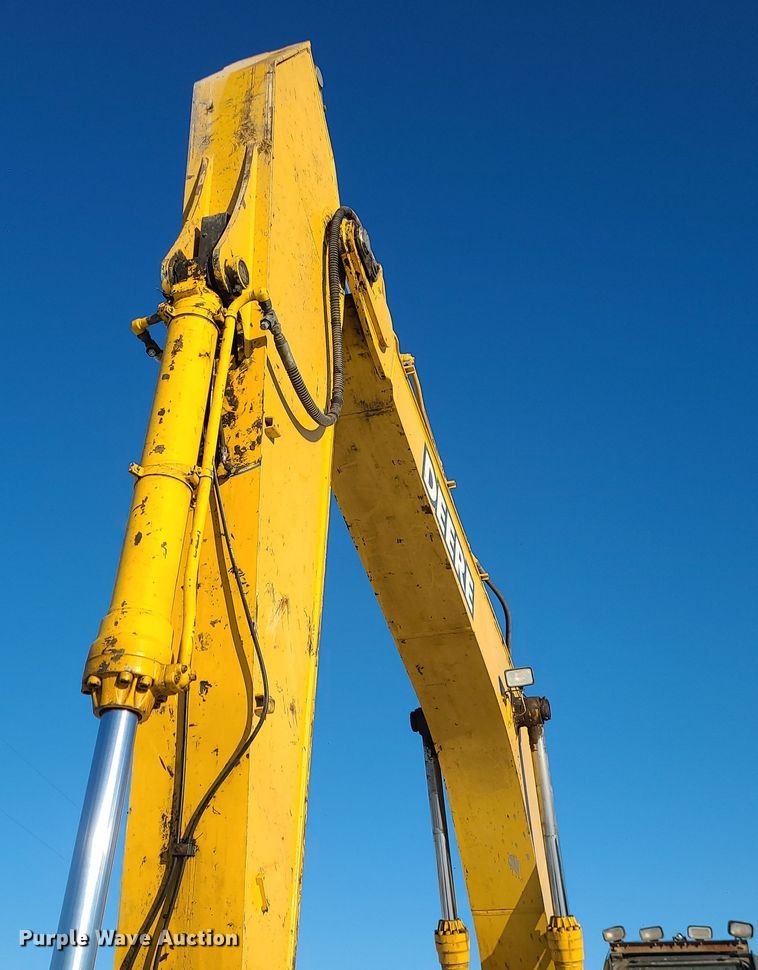 image for item DK4142 2004 John Deere 330C LC  excavator