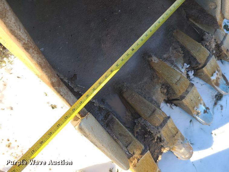 image for item DK4142 2004 John Deere 330C LC  excavator