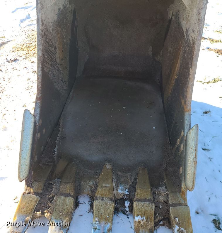 image for item DK4142 2004 John Deere 330C LC  excavator