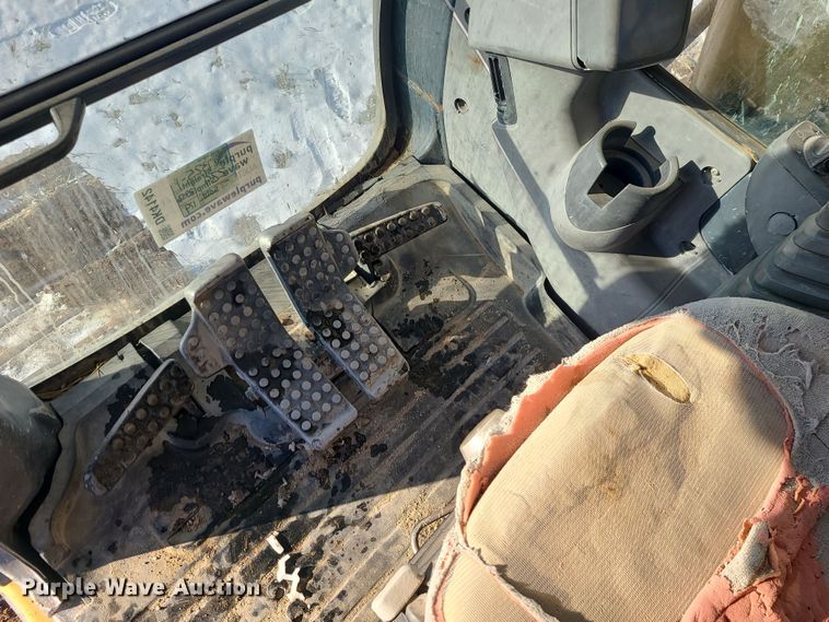 image for item DK4142 2004 John Deere 330C LC  excavator