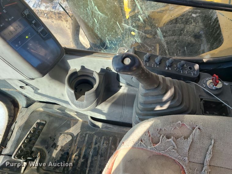 image for item DK4142 2004 John Deere 330C LC  excavator