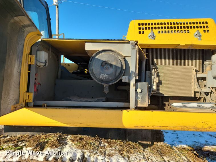 image for item DK4142 2004 John Deere 330C LC  excavator