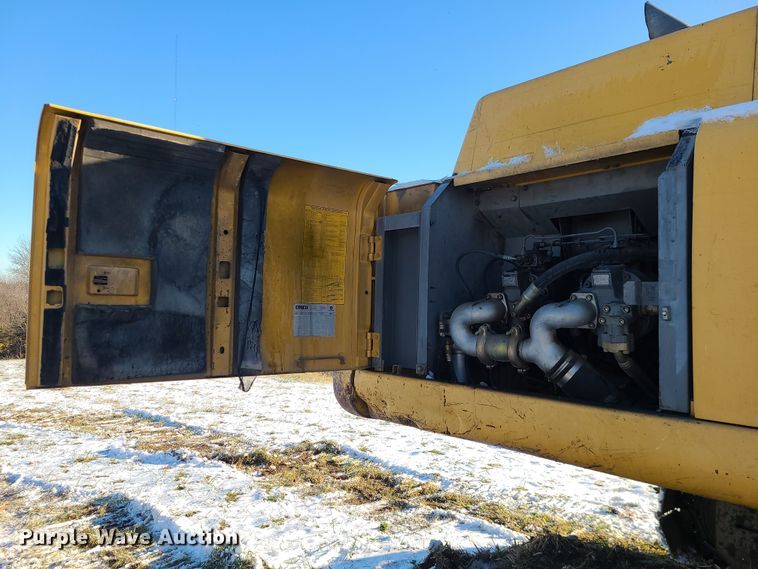 image for item DK4142 2004 John Deere 330C LC  excavator