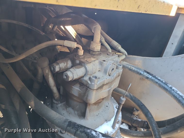 image for item DK4142 2004 John Deere 330C LC  excavator