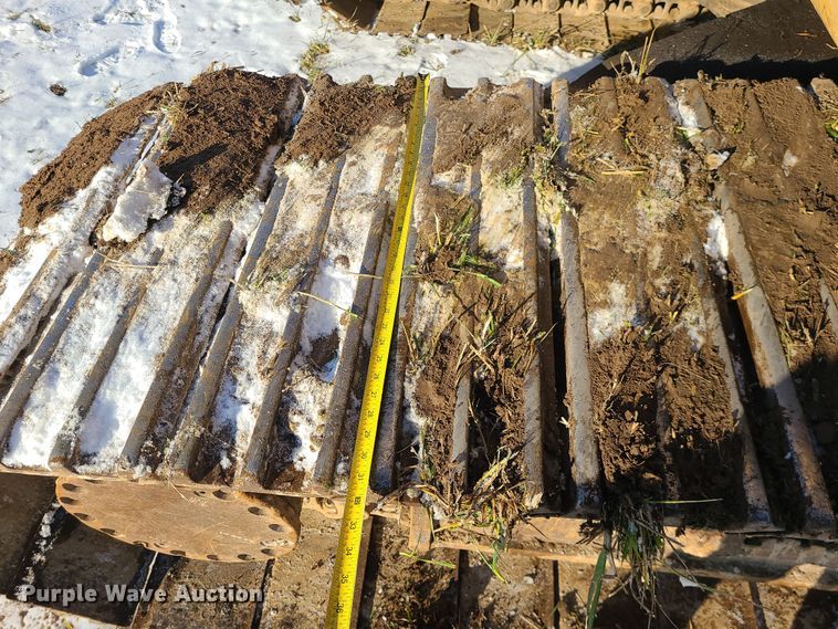 image for item DK4142 2004 John Deere 330C LC  excavator