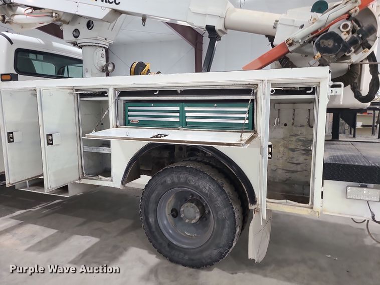 image for item DK4144 2006 Freightliner M2 Business Class  bucket truck