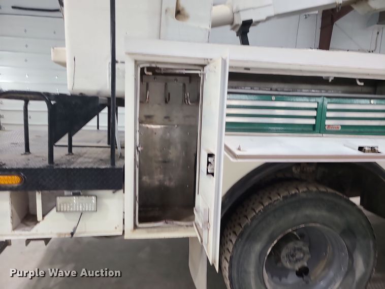 image for item DK4144 2006 Freightliner M2 Business Class  bucket truck