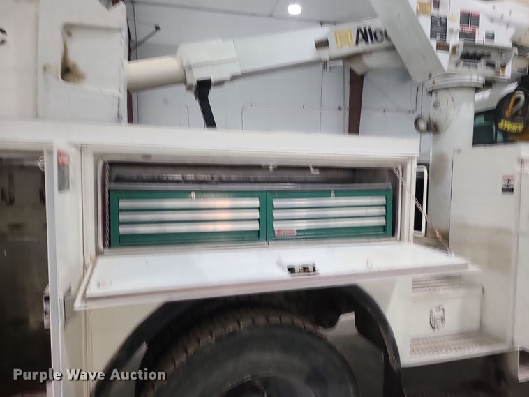 image for item DK4144 2006 Freightliner M2 Business Class  bucket truck